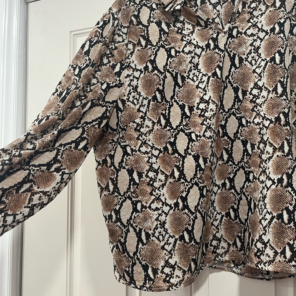 Shein Top - Picture 2 of 2